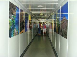 In der Fluggastbrcke