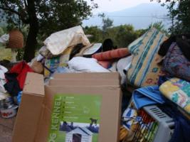 Stuhlauflagen und weiche Kissen halten die Tiere im Winter warm